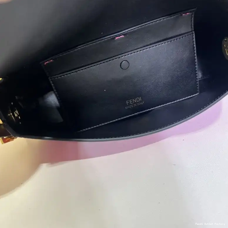 Affordable HOT Rose Twist Medium Fendi Leather Bag Baguette In Nappa 0703